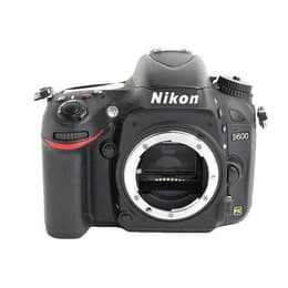 Nikon D60 - Musta + Nikon AF-S DX Nikkor 18-55mm f/3.5-5.6G VR + AF-S DX Nikkor 55-200mm f/4-5.6G VR f/3.5-5.6 + f/4-5.6