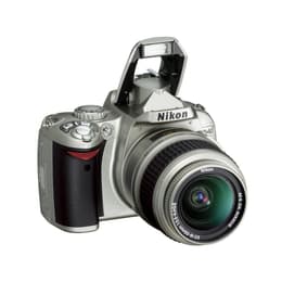 Yksisilmäinen peiliheijastus - Nikon D40 Harmaa + Objektiivin Nikon AF-S DX Nikkor 18-55mm f/3.5-5.6G ED II