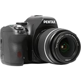Refleksi K50 - Musta + Pentax 18-55mm f/3.5-5.6 WR - 50-200mm 4-5.6 ED WR f/3.5-5.6