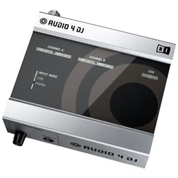 Native Instruments Audio 4 DJ Audiotarvikkeet
