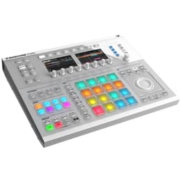 Native Instruments Maschine Studio Audiotarvikkeet