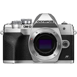 E-M10 Mark II - Musta + Olympus M.Zuiko Digital 14-42mm f/3.5-5.6 f/3.5-5.6