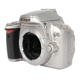 Kamerat Nikon D40