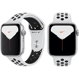 Apple Watch Series 5 (2019) GPS 44 mm - Alumiini Hopea- Nike Sport band Valkoinen/Musta