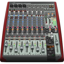 Behringer Xenyx UFX1204 Audiotarvikkeet