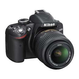 Refleksi D3200 - Musta + Nikon AF-P Nikkor DX 18-55mm f/3.5-5.6G VR + AF-S DX Nikkor 55-200mm f/4-5.6G ED VR II f/3.5-5.6 + f/4-5.6