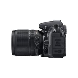 Yksisilmäinen peiliheijastus - Nikon D7000 Musta + Objektiivin Nikon AF-S 18-200mm f/3.5-5.6 G ED DX VR
