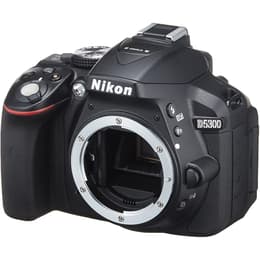 Nikon D5300 + Nikon AF-P DX Nikkor 18-55mm f/3.5-5.6G VR + AF-S Nikkor 55-300mm f/4.5-5.6G ED