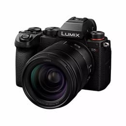 DC-S5D - Musta + panasonic Lumix S 28-200mm f/4.0-7.1 O.I.S Macro f/4.0-7.1